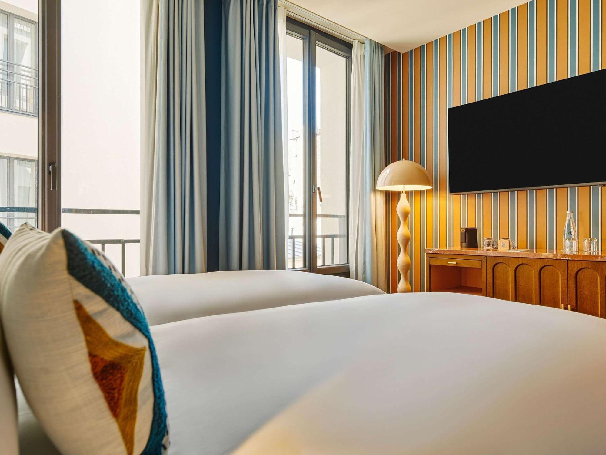 Mercure Paris Butte Montmartre Basilique Exterior photo